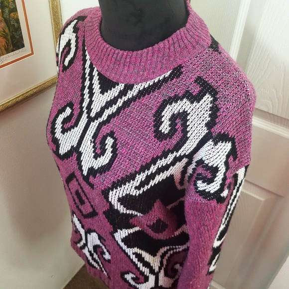 Gorgeous Vintage Damask Print Sweater - Picture 1 of 7